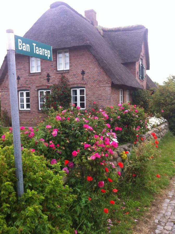 Das Rosenhaus Utersum Buitenkant foto